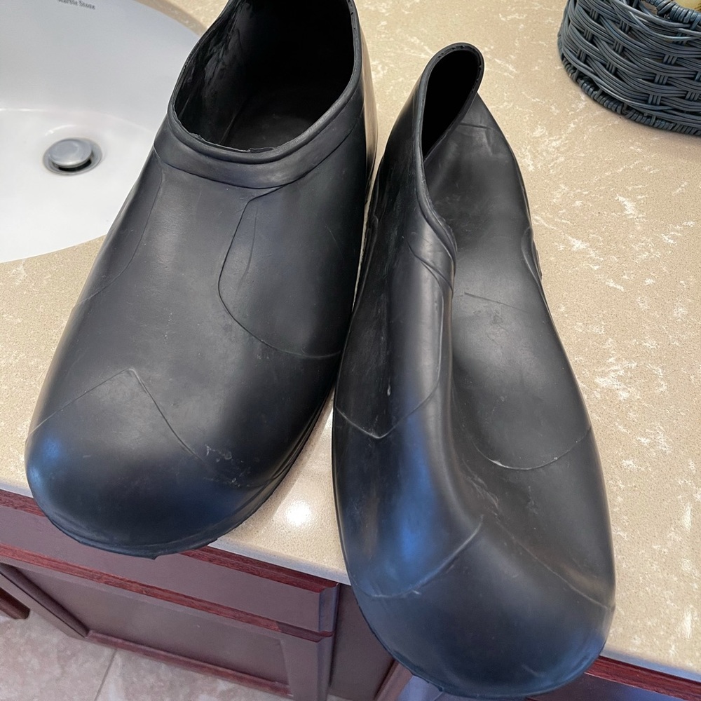 Rain shoe covers for men